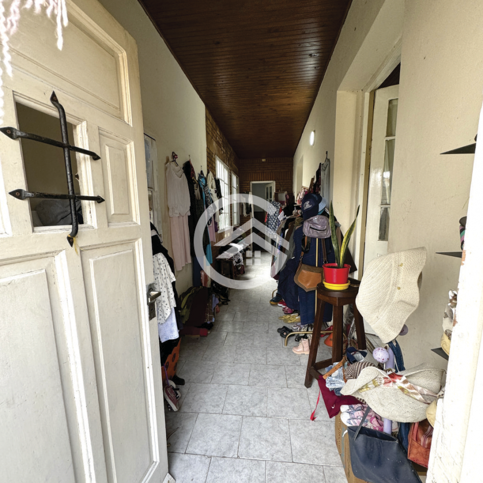 Oportunidad! Casa 5 ambientes con parque apta credito! 