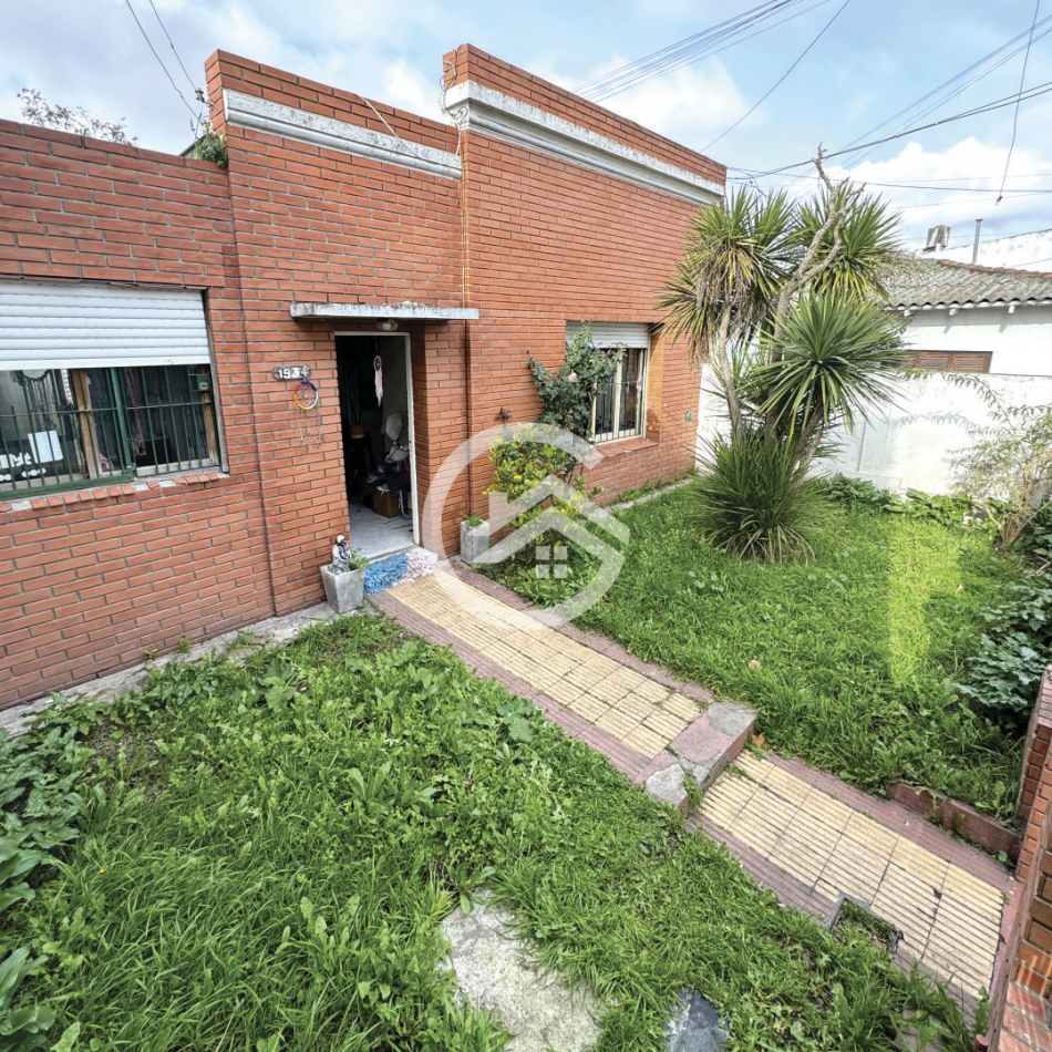 Oportunidad! Casa 5 ambientes con parque apta credito! 