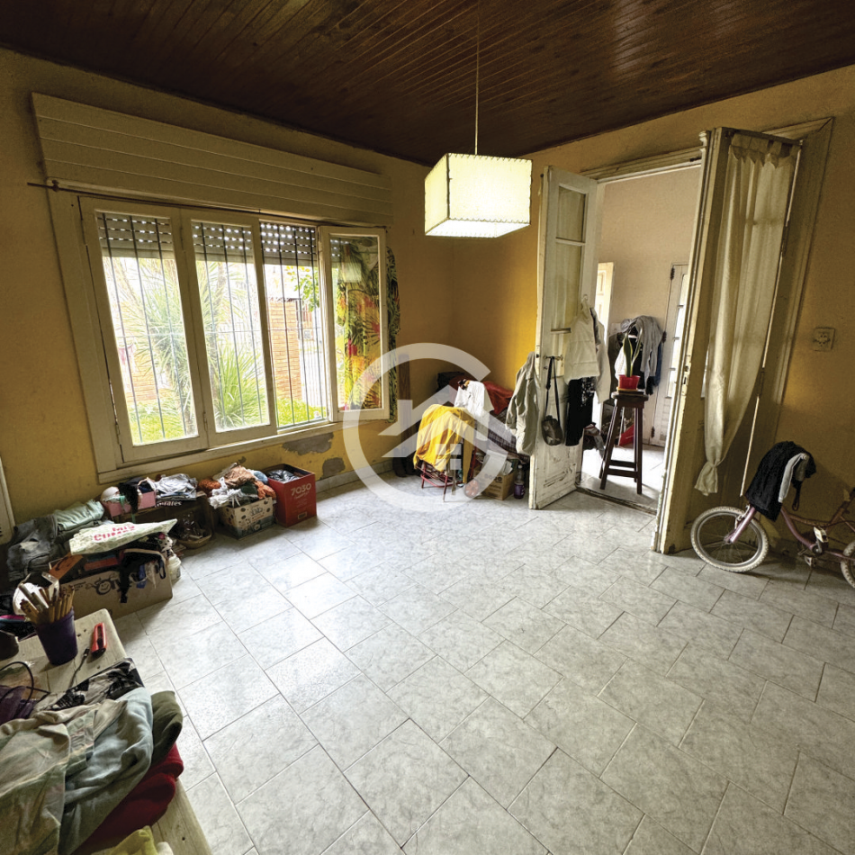 Oportunidad! Casa 5 ambientes con parque apta credito! 