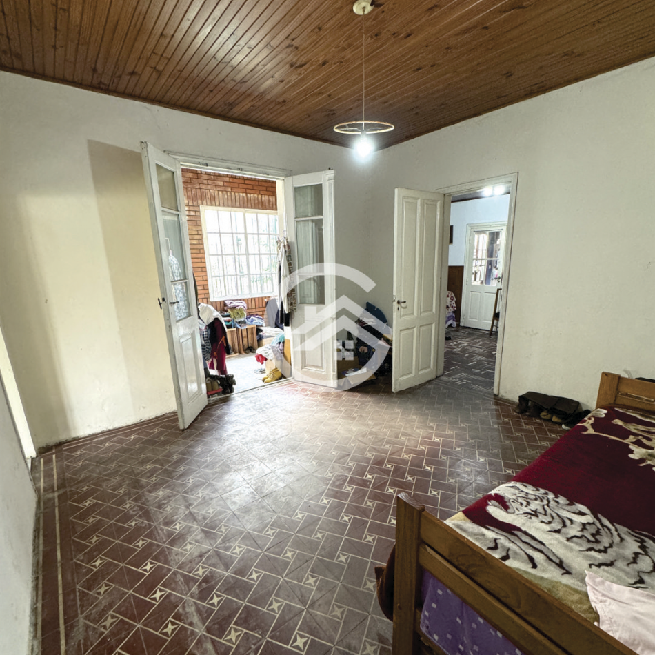 Oportunidad! Casa 5 ambientes con parque apta credito! 