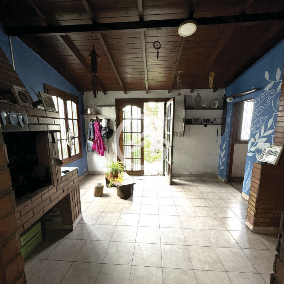 Oportunidad! Casa 5 ambientes con parque apta credito! 