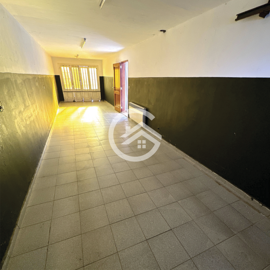 Chalet 5 ambientes con gran parque 