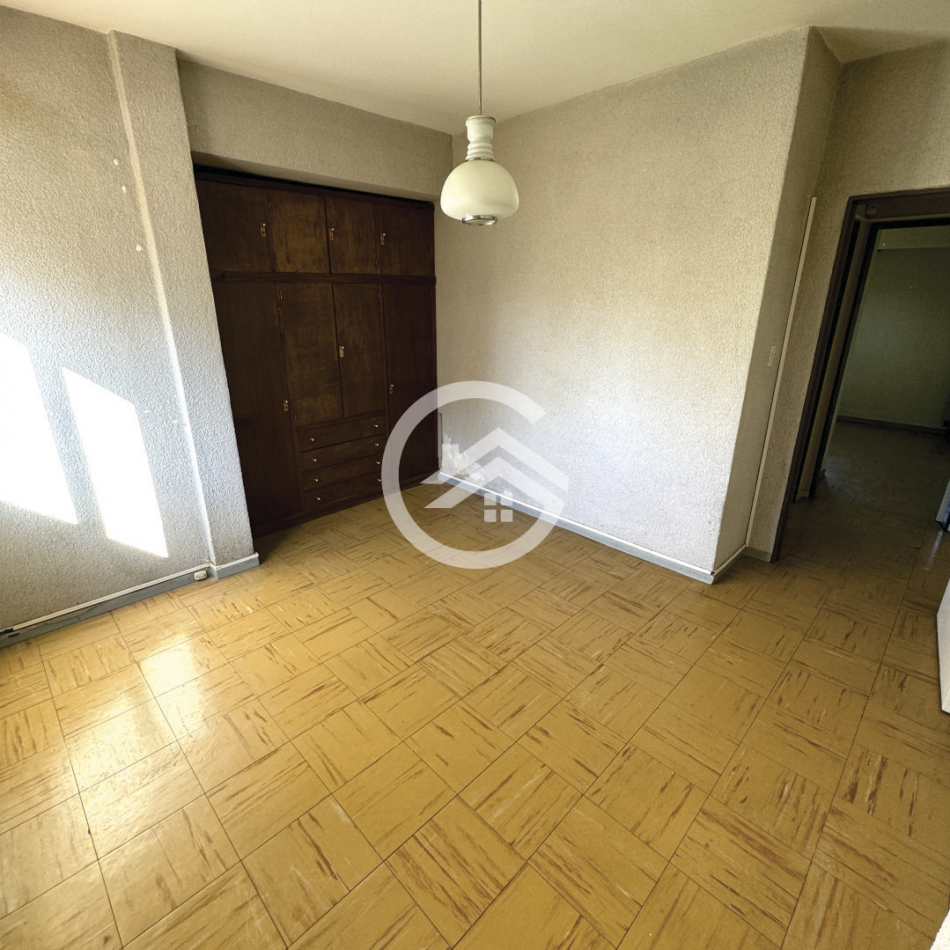 DEPARTAMENTO 4 AMBIENTES CON COCHERA 