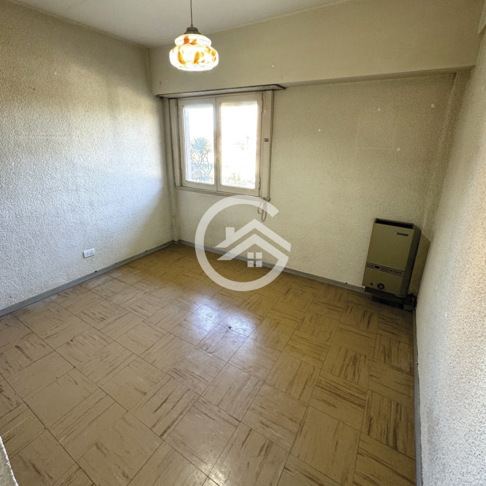 DEPARTAMENTO 4 AMBIENTES CON COCHERA 