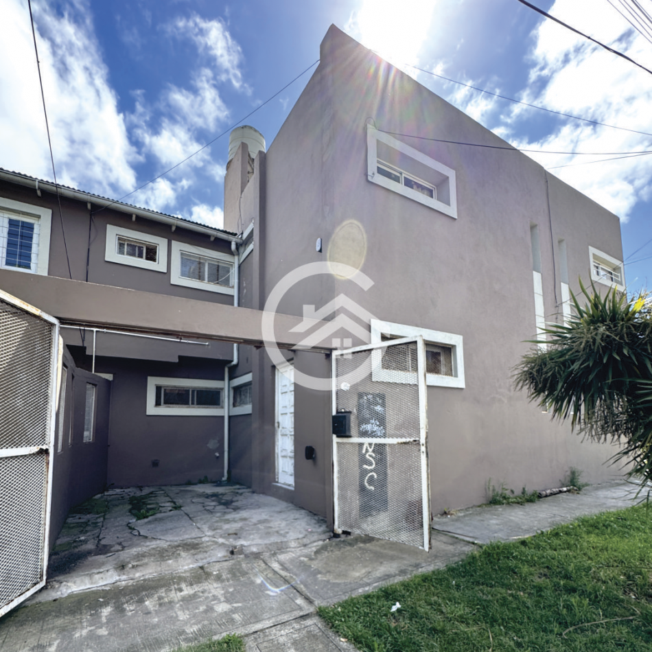 PH dos ambientes con patio, cochera y sin expensas