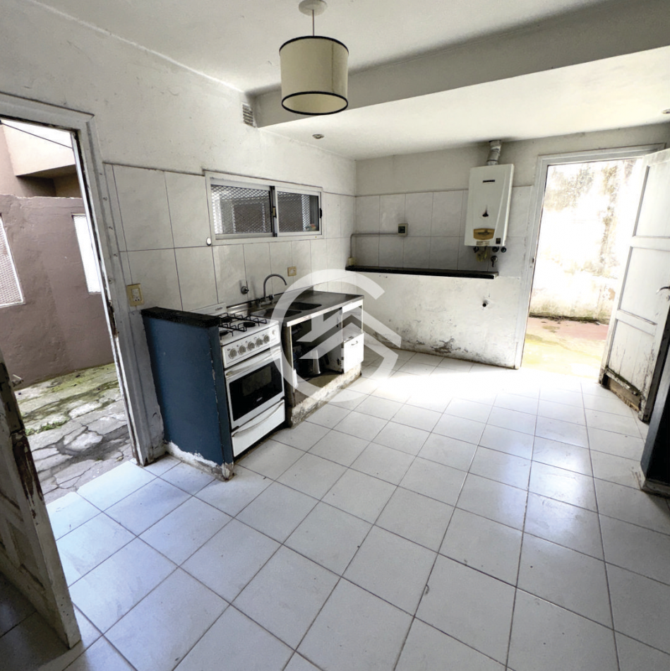 PH dos ambientes con patio, cochera y sin expensas