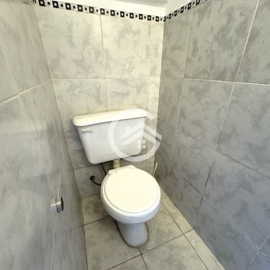 PH 3 AMBIENTES SIN EXPENSAS Y CON ENTRADA PARA VEHICULO