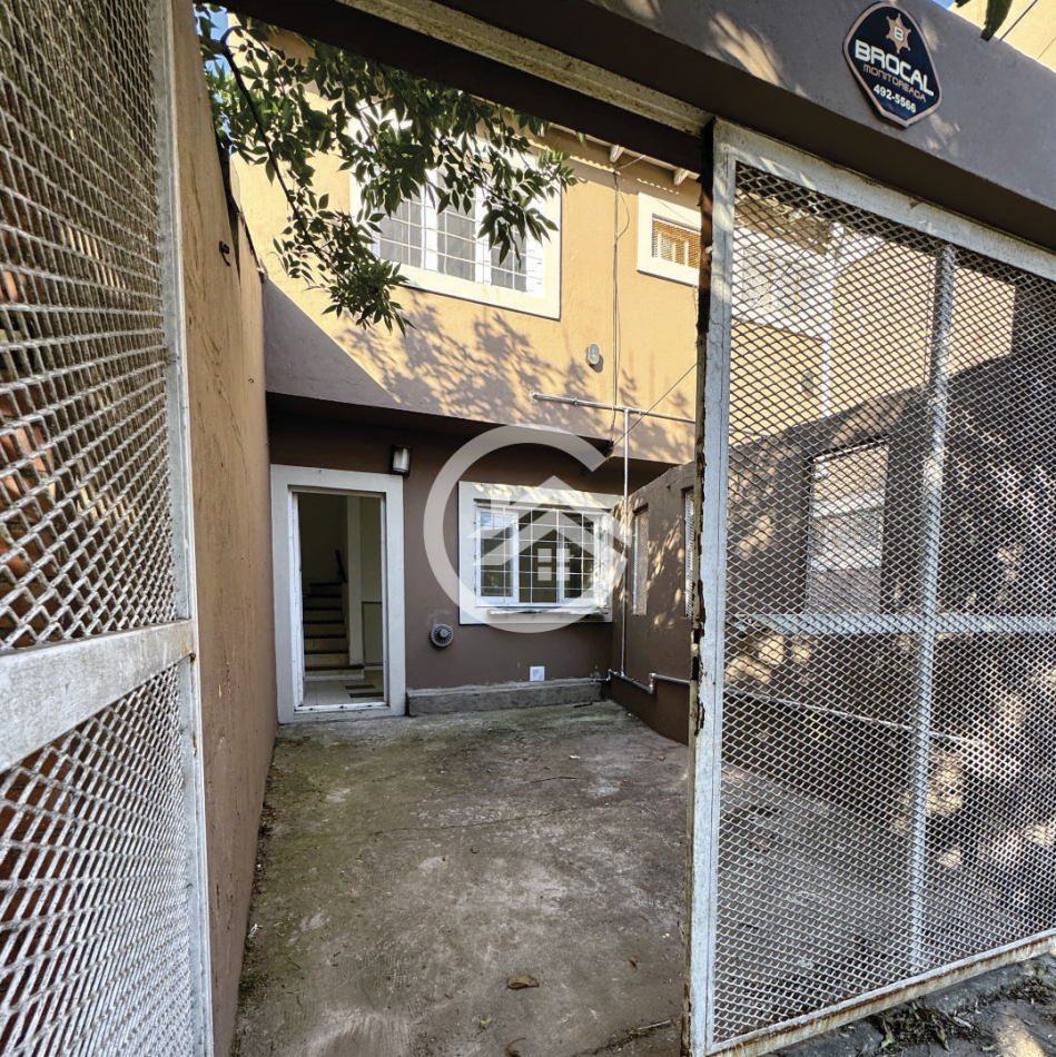 PH 3 AMBIENTES SIN EXPENSAS Y CON ENTRADA PARA VEHICULO