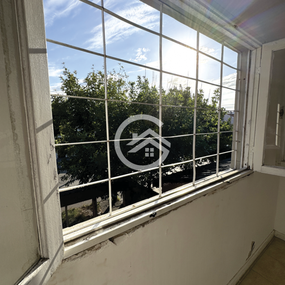 PH 3 AMBIENTES SIN EXPENSAS Y CON ENTRADA PARA VEHICULO