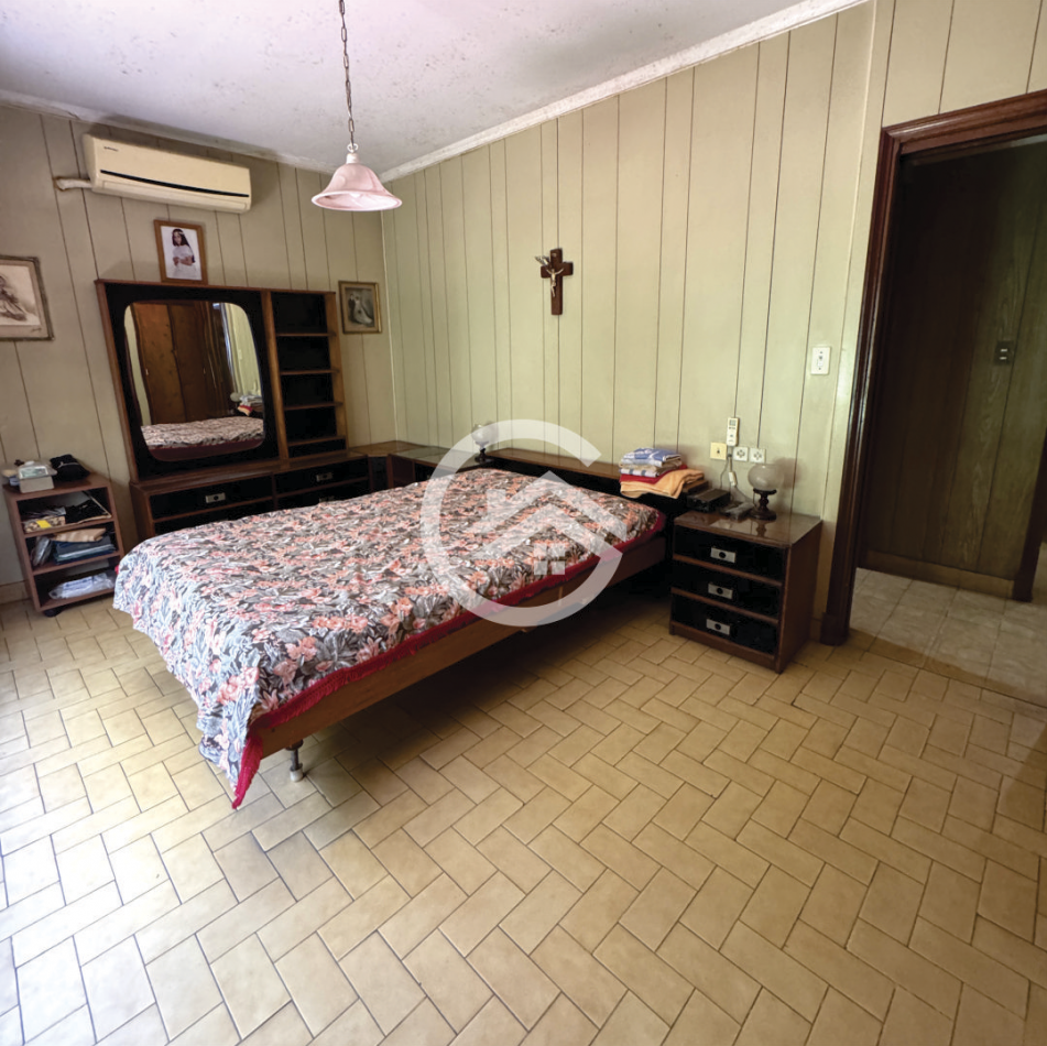 Casa 3 Ambientes con cochera y quincho. 