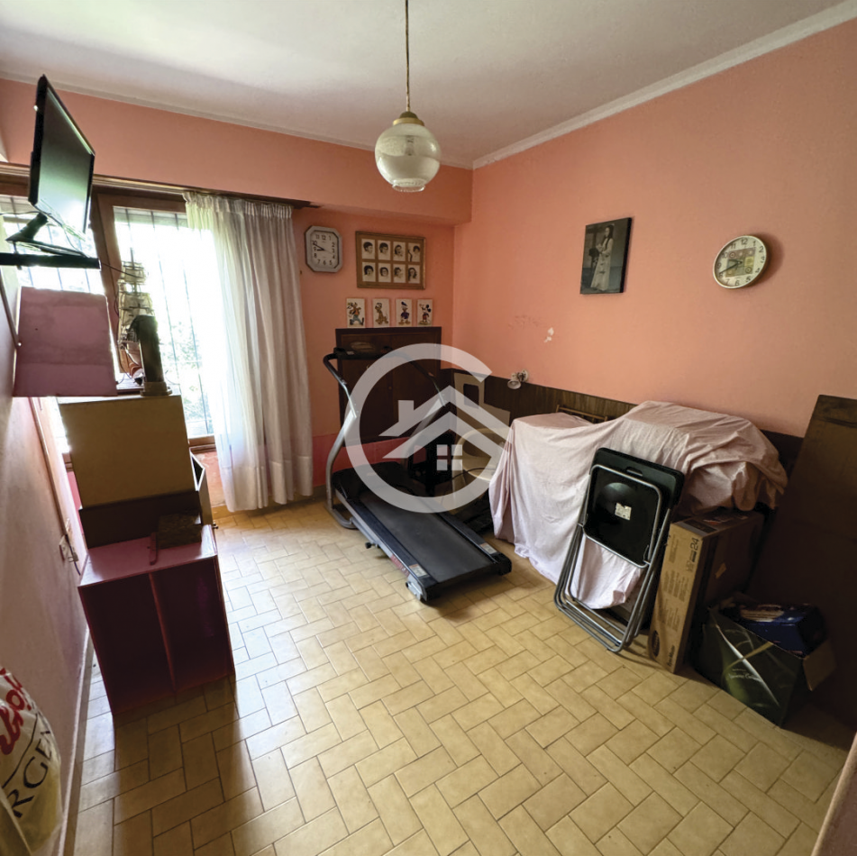 Casa 3 Ambientes con cochera y quincho. 