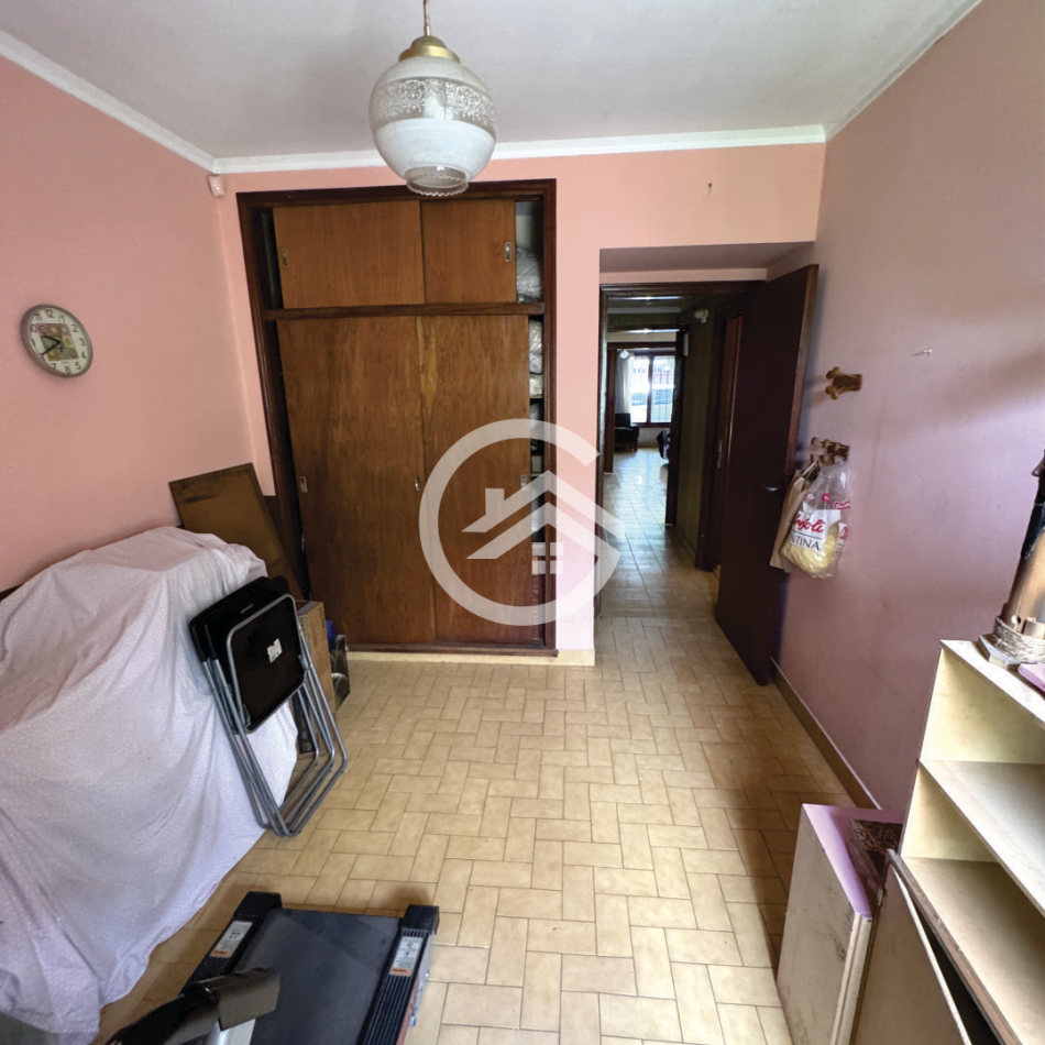 Casa 3 Ambientes con cochera y quincho. 