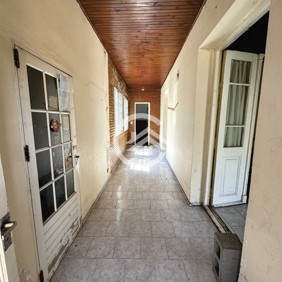 Oportunidad! Casa 5 ambientes con parque.